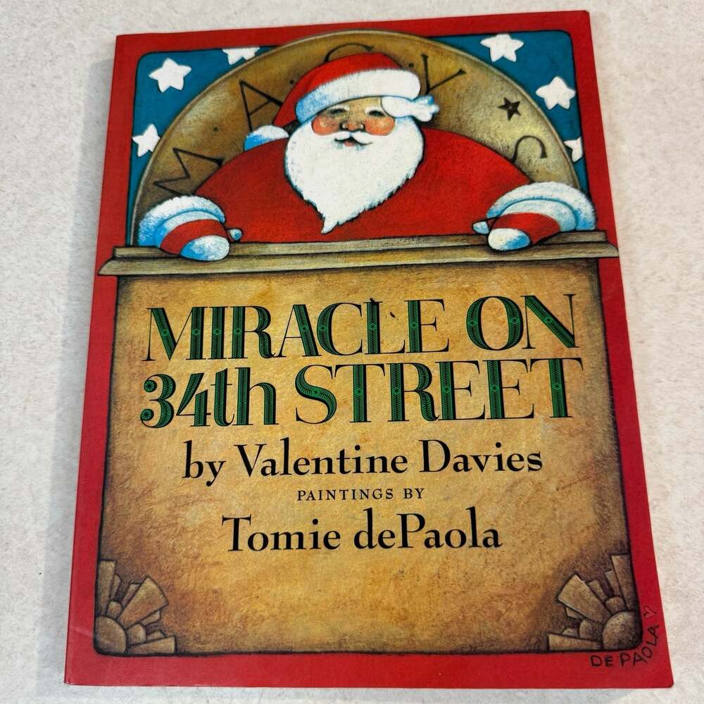 Miracle on 34th Street by Valentine Davies, Paintings by Tomie dePaola